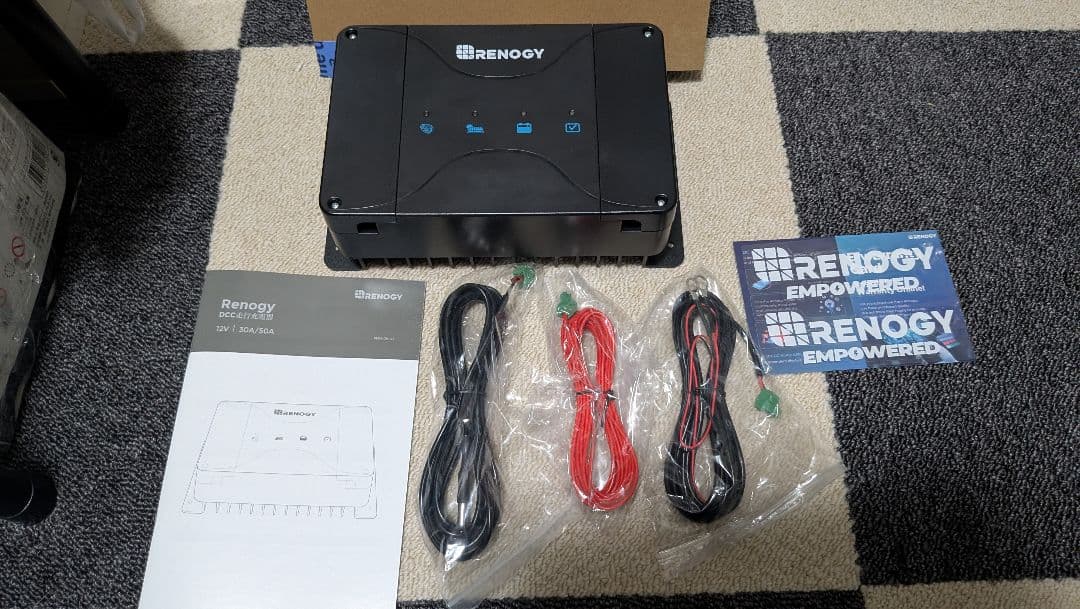 RENOGY DCC MPPT 走行充電器　12V30A　レノジー RENOGY（レノジー） RENOGY MPPT 走行充電器 12V 30A MPPTチャージャー