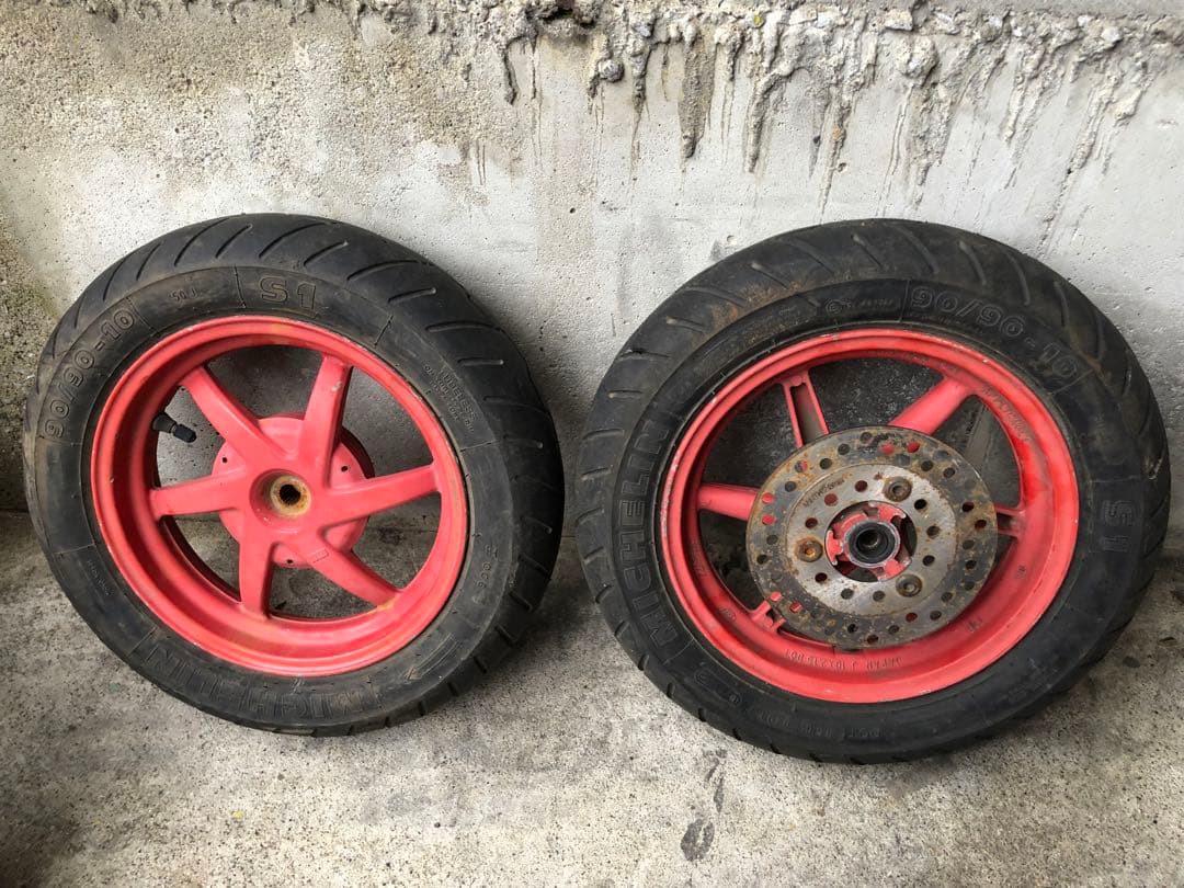 ライブディオZX 希少赤ホイール タイヤ付き - メルカリ