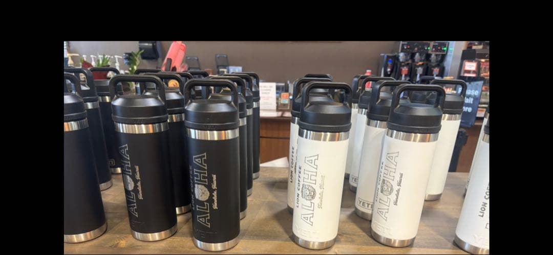 YETI ✖️ライオンコーヒー ステンレスボトル 【新品 日本未発売】 2