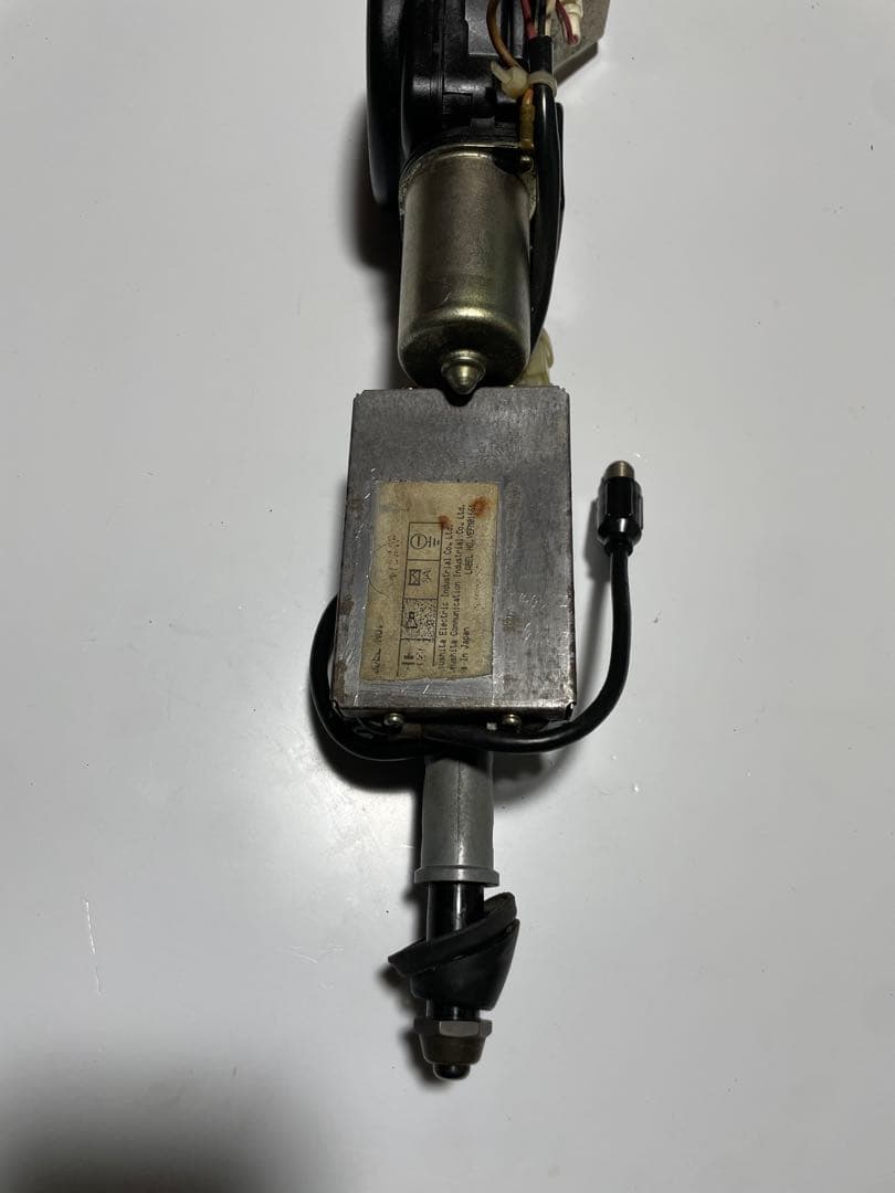 メルセデスベンツ W123 230E ラジオアンテナ