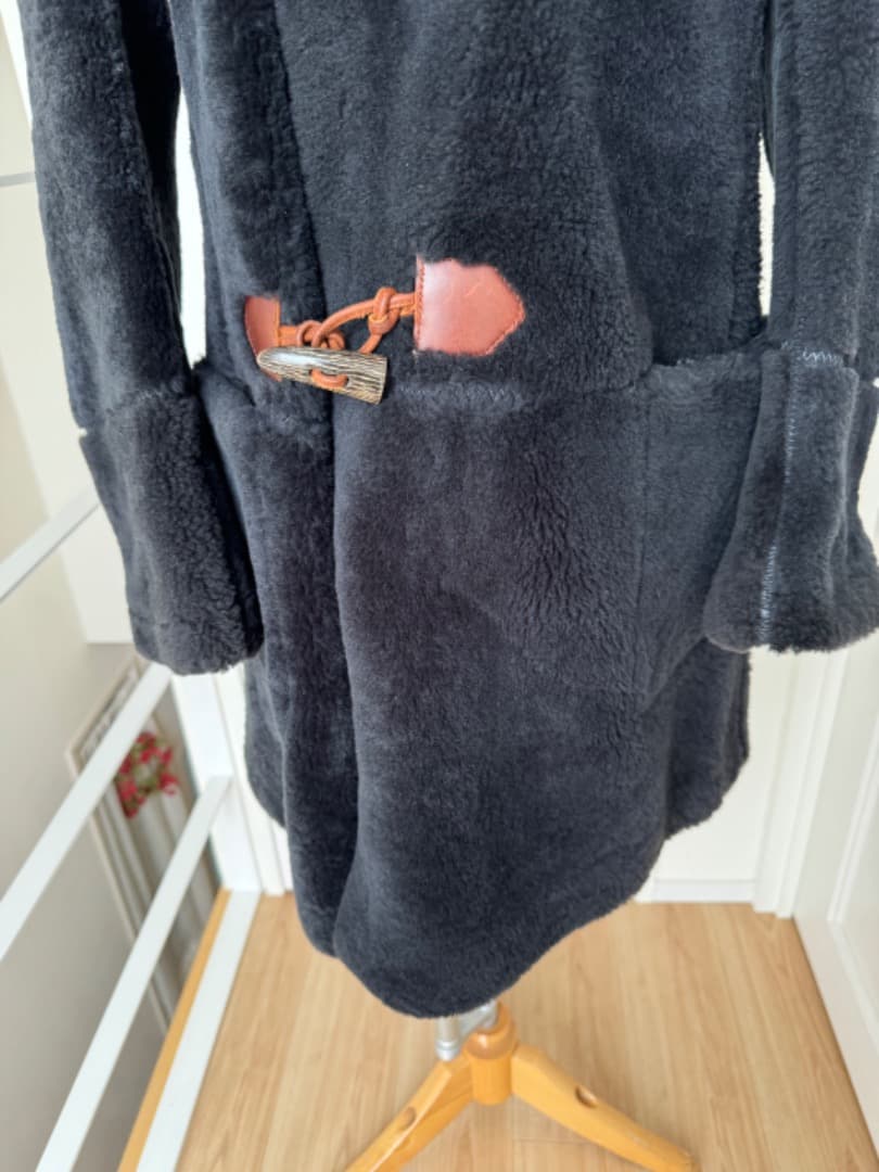 エィス A メンズ ムートンダッフルコート 本革