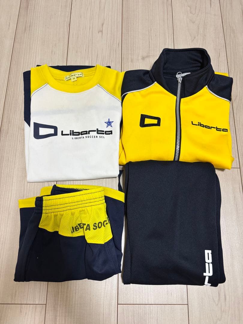【130cm】Liberta サッカーウェアセット イエロー/ネイビー Liberta サッカーウェアセット 130サイズ - メルカリ