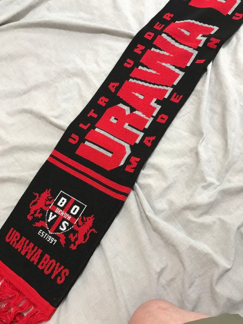 浦和レッズ 浦和ボーイズ URAWA BOYSニットマフラー - メルカリ