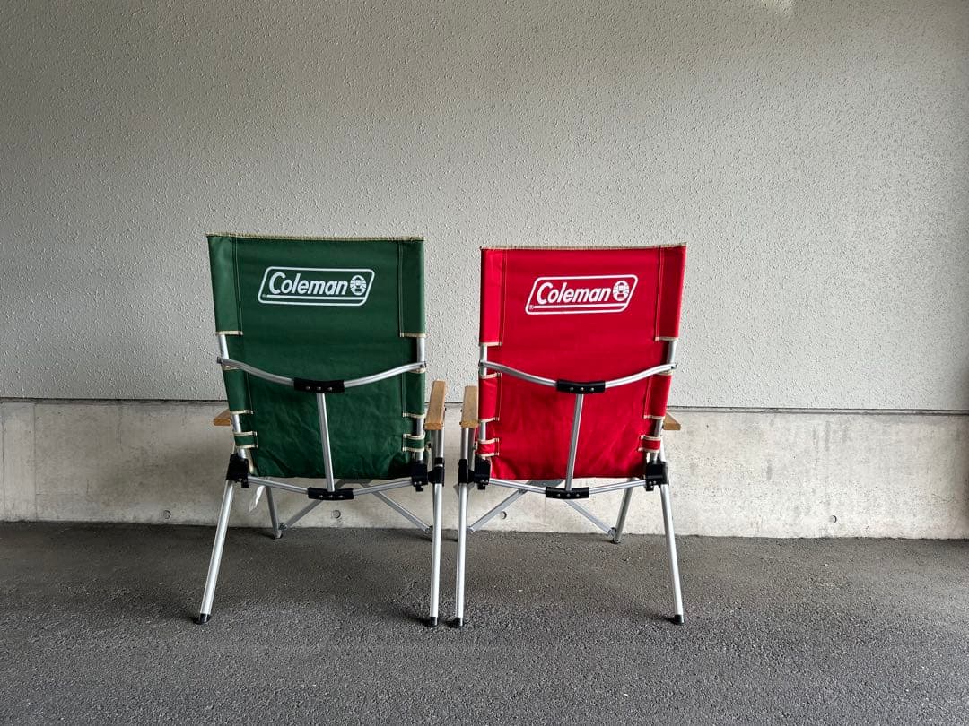 折りたたみ式Coleman製レイチェアのレッドとグリーンの2色セット