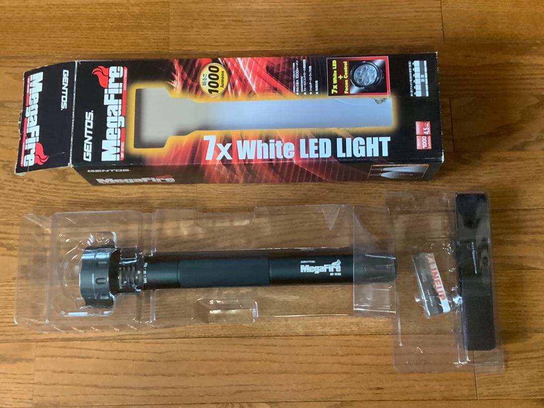 GENTOS ジェントス　MegaFire MF1010G 廃番品 GENTOS (ジェントス) MegaFire MF-1010G 大型LEDライト : アカリ