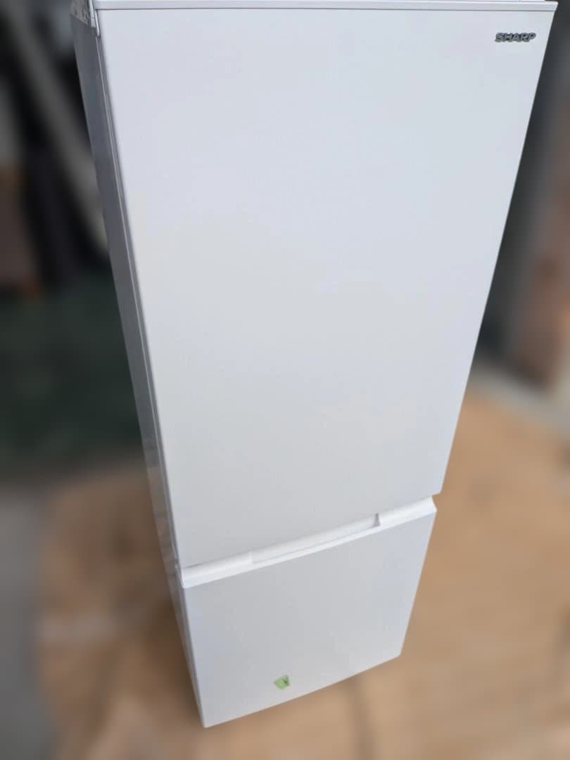 シャープ 冷蔵庫 SJ-D18J-W 幅49.5cm 179L 2023年製 冷蔵庫 SJシリーズ ホワイト系 SJ-D18J-W [幅49.5cm /179L /2ドア /右