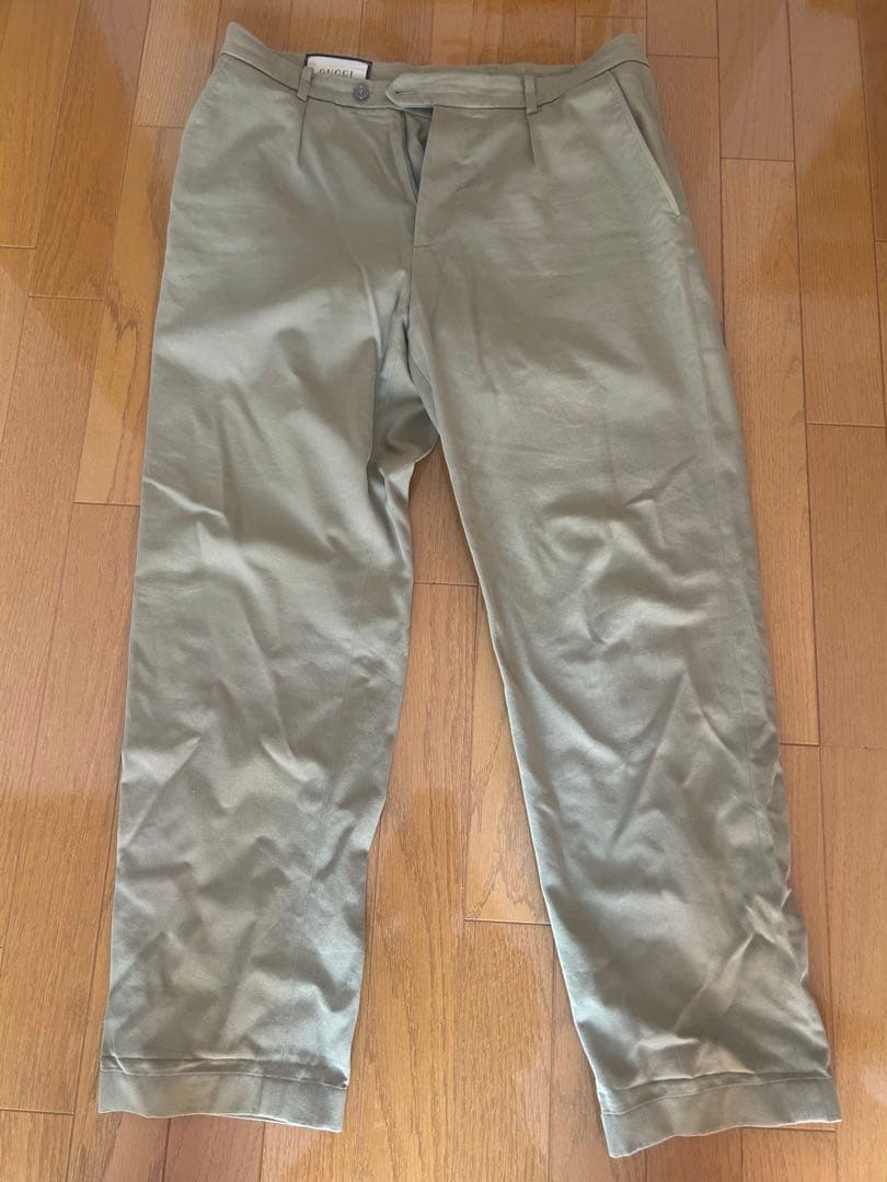 【定価8万円】GUCCI カーキ　チノパン 中古・古着通販】GUCCI (グッチ) GGロゴパッチスラックス チノ サイズ