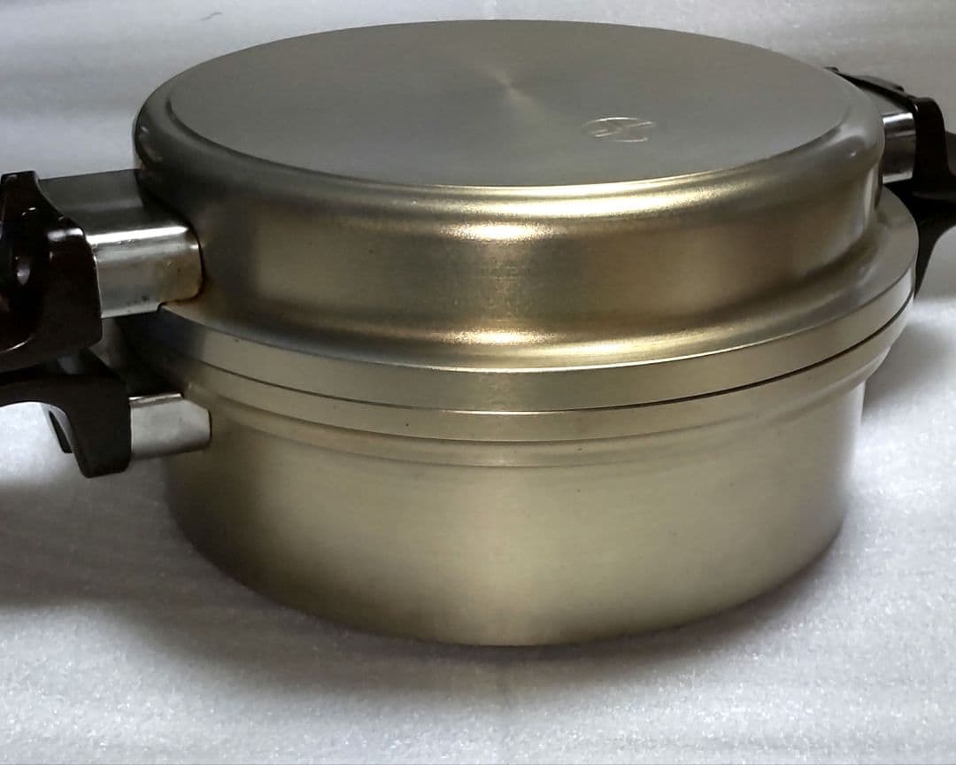 【希少 品】しばのキッチン 両手鍋 最高級ゴールドシリーズ ゴールドシリーズ | しばのキッチン