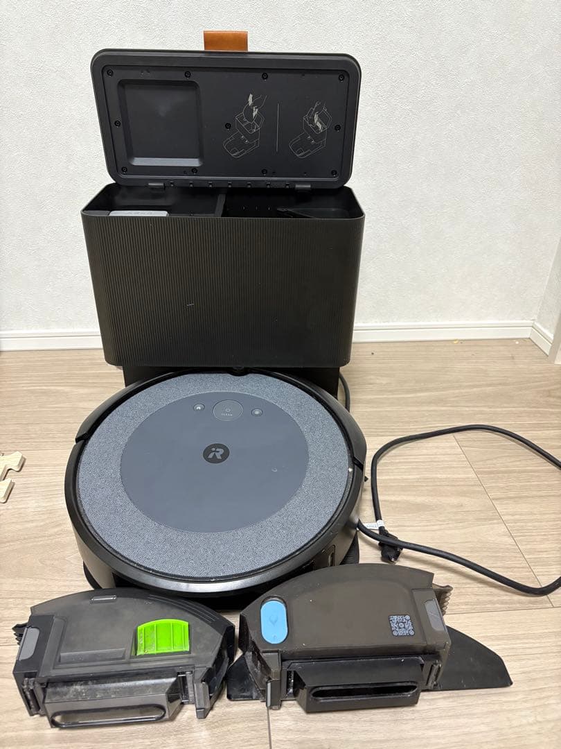 iRobotアイロボット ルンバ コンボ i5+ 国内正規品】 ロボット掃除機 「ルンバ」combo（コンボ）i5+ i557860