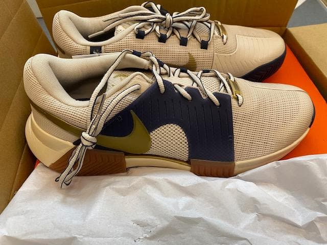 【新品・未使用】Nike ナイキ GP チャレンジ 1 プレミアム 28.5cm