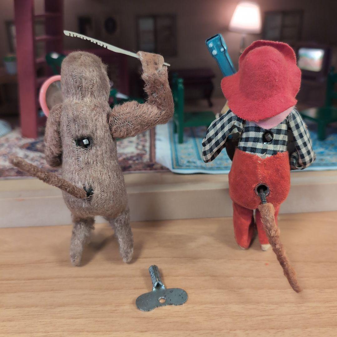 ゼンマイ仕掛け お猿さん2体