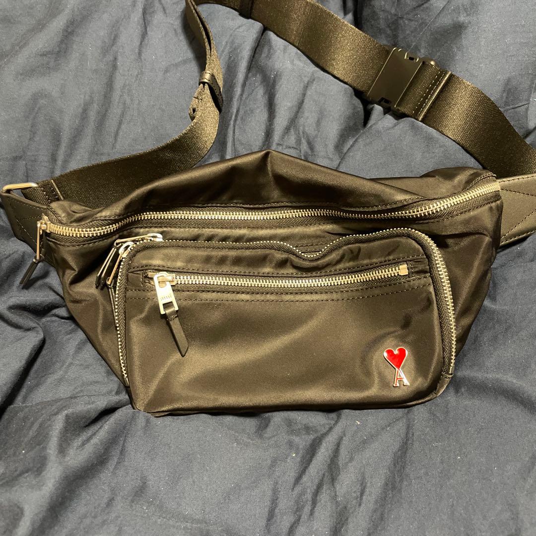 ami ブラック ボディバッグ 楽天市場】AMI PARIS アミ パリス AMI DE COEUR BUMBAG バムバッグ
