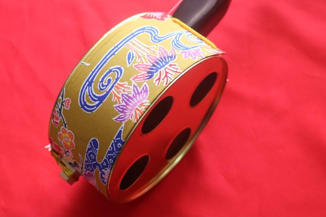 沖縄三線 手作り感溢れる かんから三線セット（金龍柄）胴巻き付き
