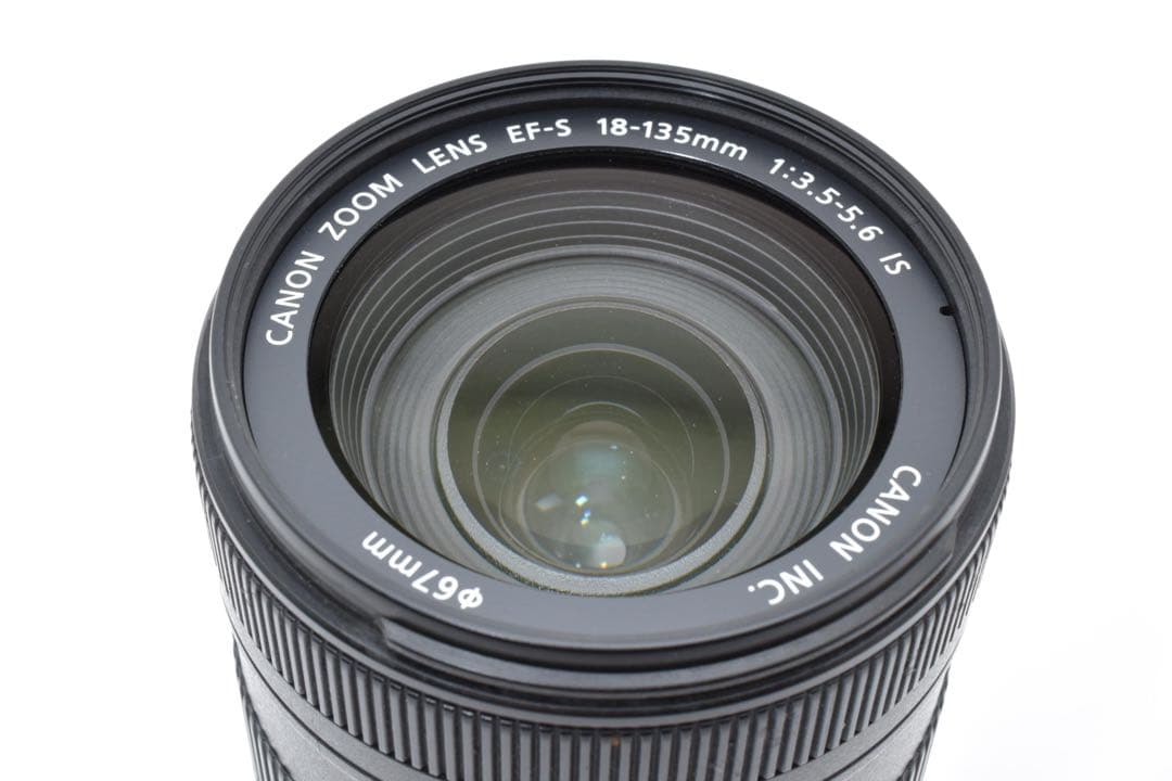 Canon EF-S 18-135mm f/3.5-5.6 IS ズームレンズ