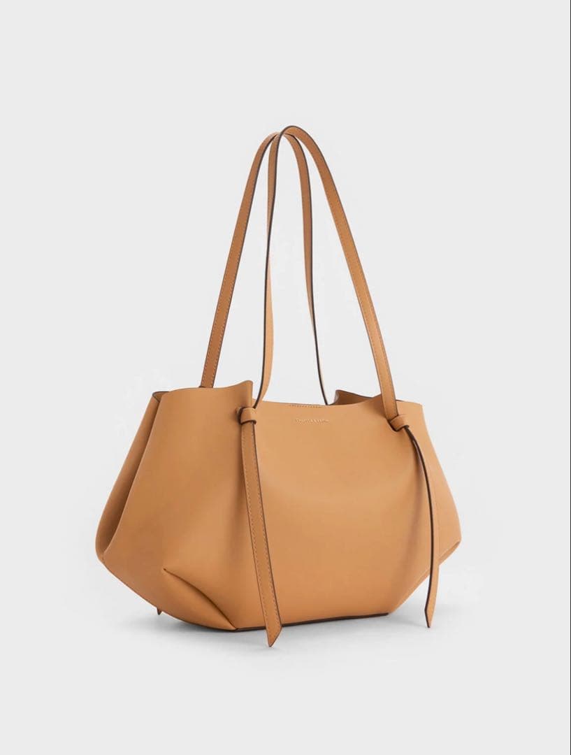 CHARLES & KEITH Calla カルラ トートバッグ - ダークモス - メルカリ