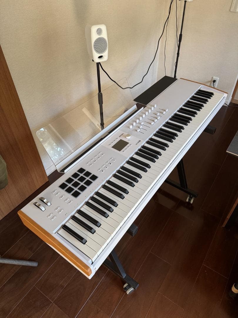 Arturia KeyLab MK3 88鍵 MIDIキーボード 美品 Arturia KeyLab Essential 88 mk3｜ミュージックランドKEY