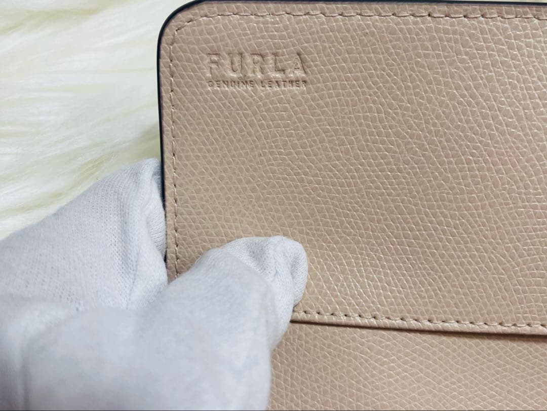 dragon1127 さん専用FURLA ベージュ レザー 長財布 - メルカリ