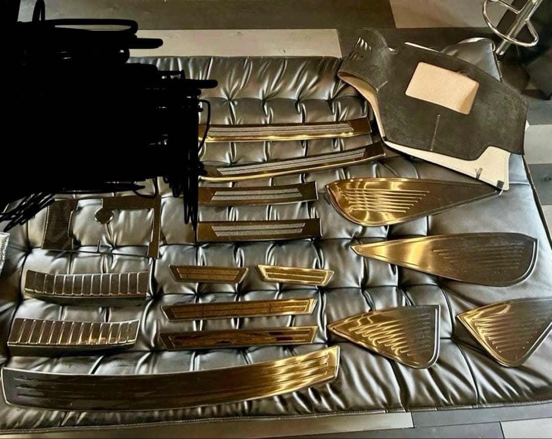 り*う様 MAZDA3用内装インテリア7万円ほど！ MAZDA3用内装インテリア7万円ほど！