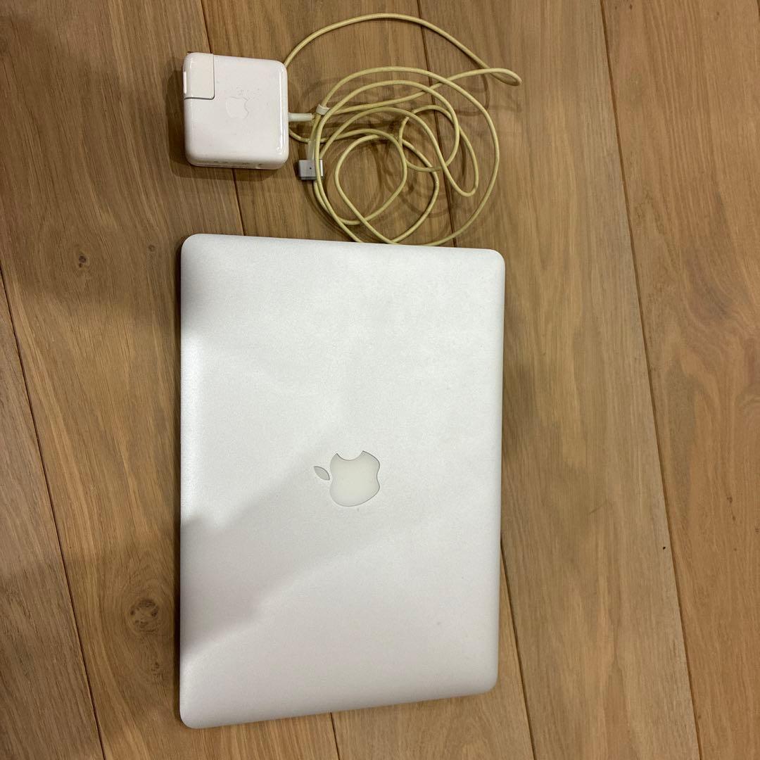 MacBook Air 充電器付き　2015年購入　13インチ　128GB容量 MacBook Air 充電器付き 2015年購入 13インチ 128GB容量 MacBook Air