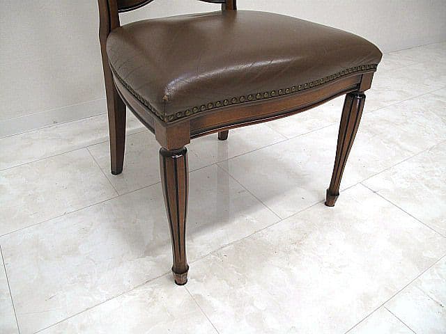 マルニ 「ブリタニア」 英国クラシック様式ダイニングチェア 椅子