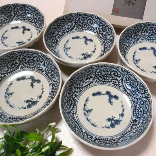 美濃焼 龍峰窯 染付 蛸唐草 松竹梅 古伊万里 中鉢 小鉢 5客 箱付き未