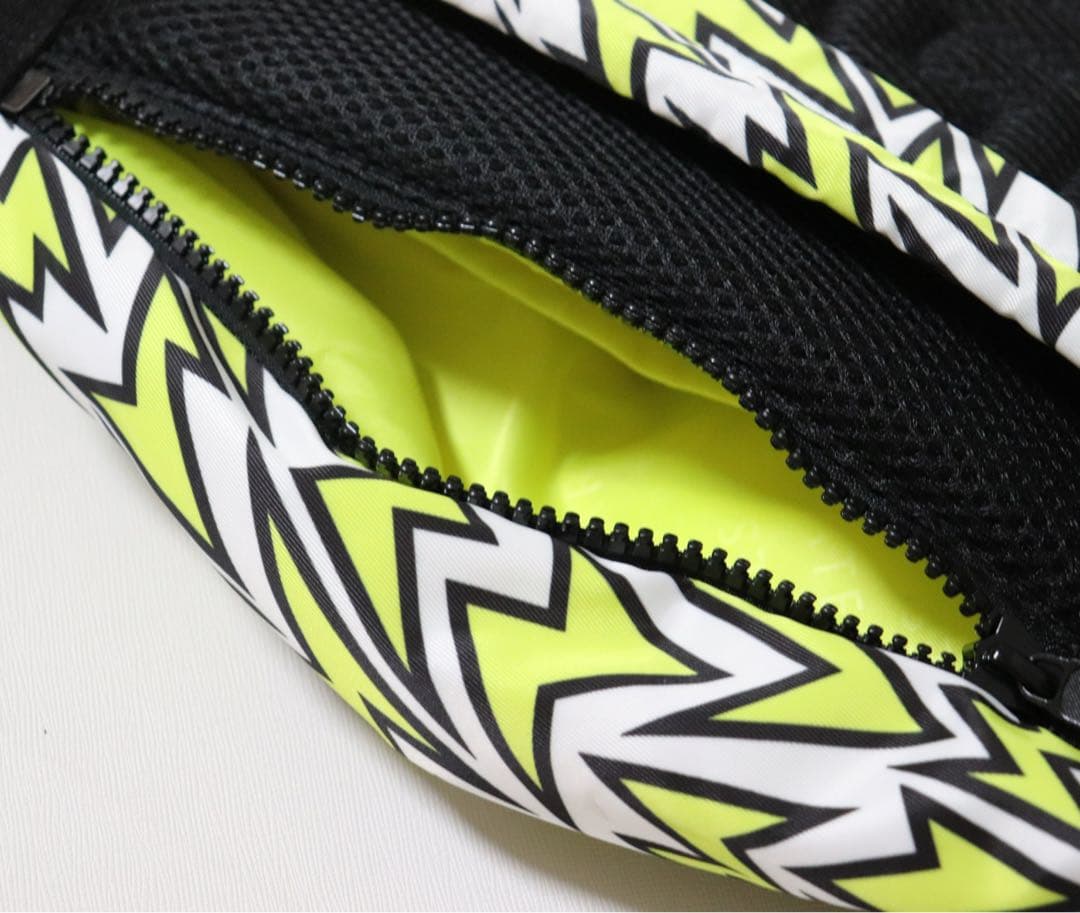 《パーリーゲイツ》新品 ユニセックス ハードエレキ柄リュック バックパック