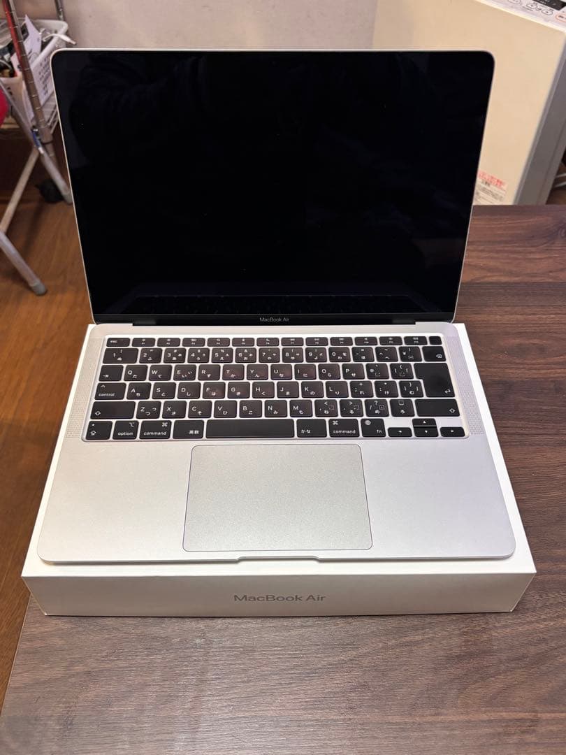 土*！様 MacBook Air M1 256GBシルバー 元箱付き Apple MacBook Air M1 シルバー 本体 Apple MacBook Air M1 256GB