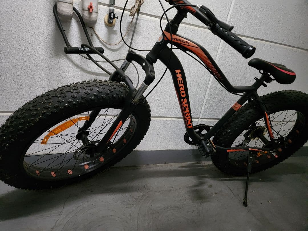 ファットバイク　マウンテンバイク シマノ（SHIMANO） ファットバイク FATBIKE 送料無料 9部組 6段変速 26