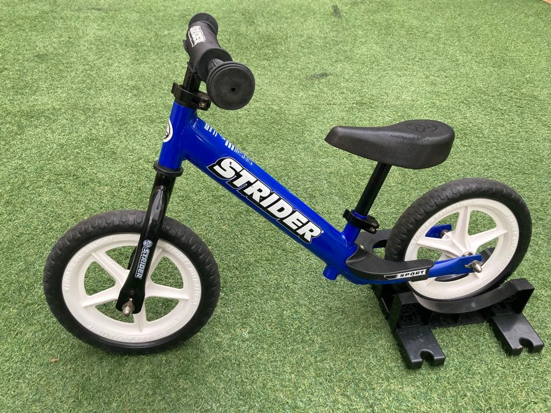 strider ストライダースポーツ ブルー 美品 ホイール（ホワイト）