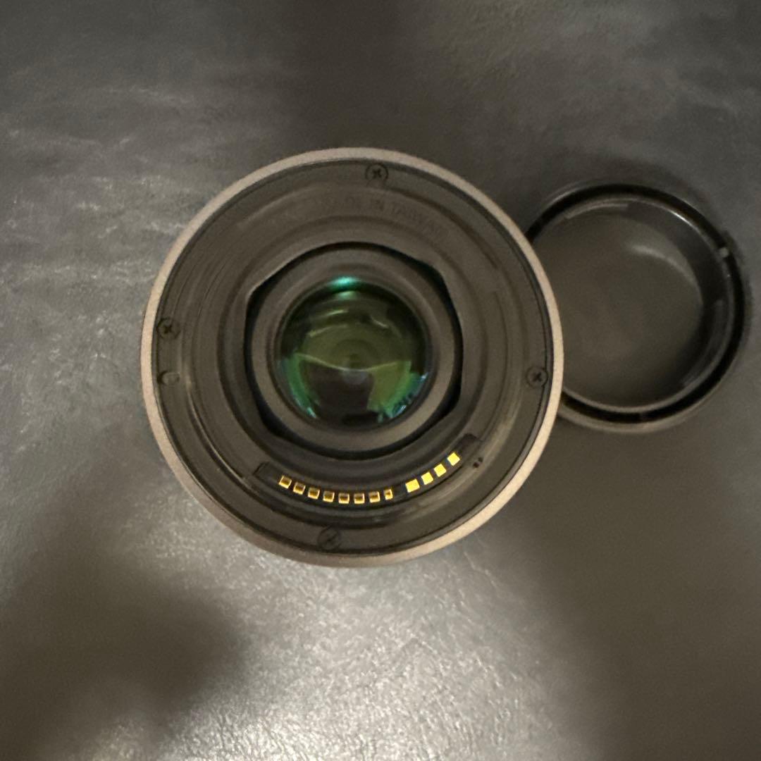 RF24-50mm F4.5-6.3 IS STM レンズフード付き