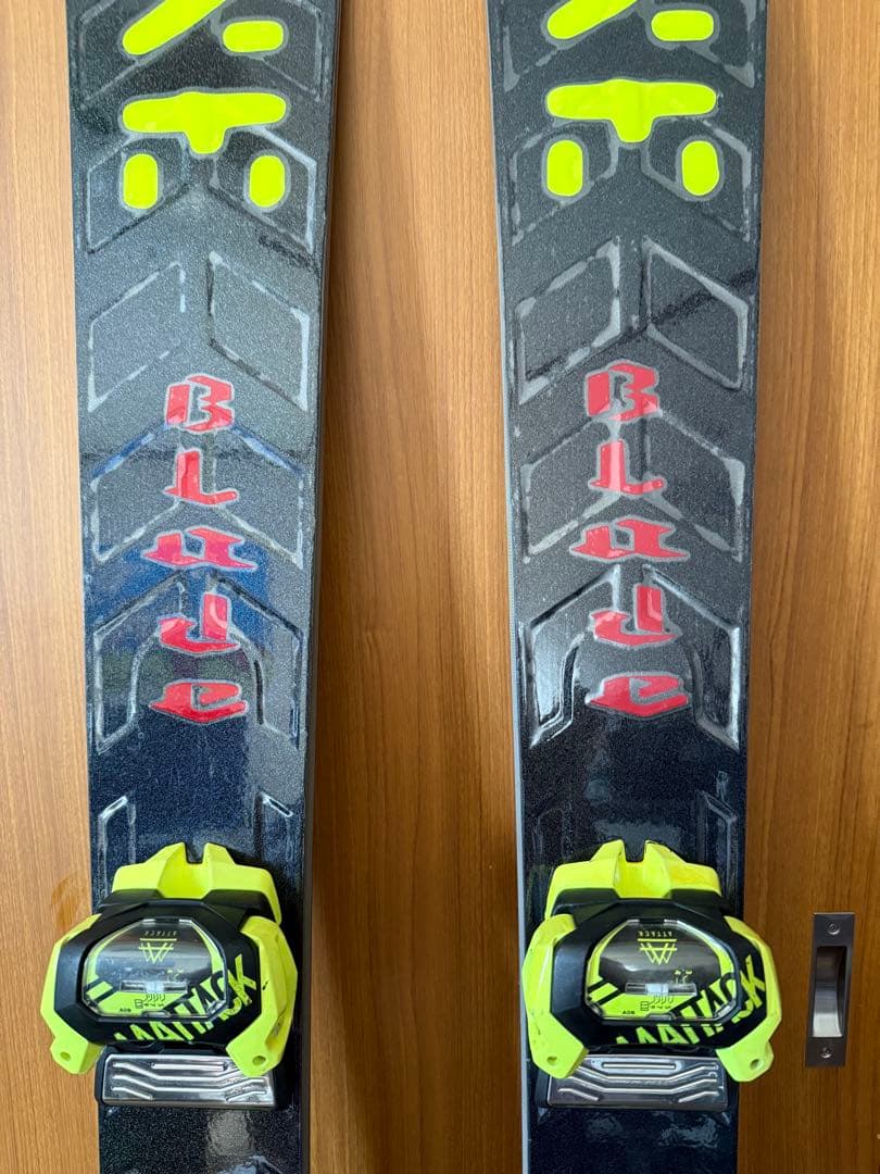 LINE BLADE W 20−21モデル 160cm中古 トップシートカスタム