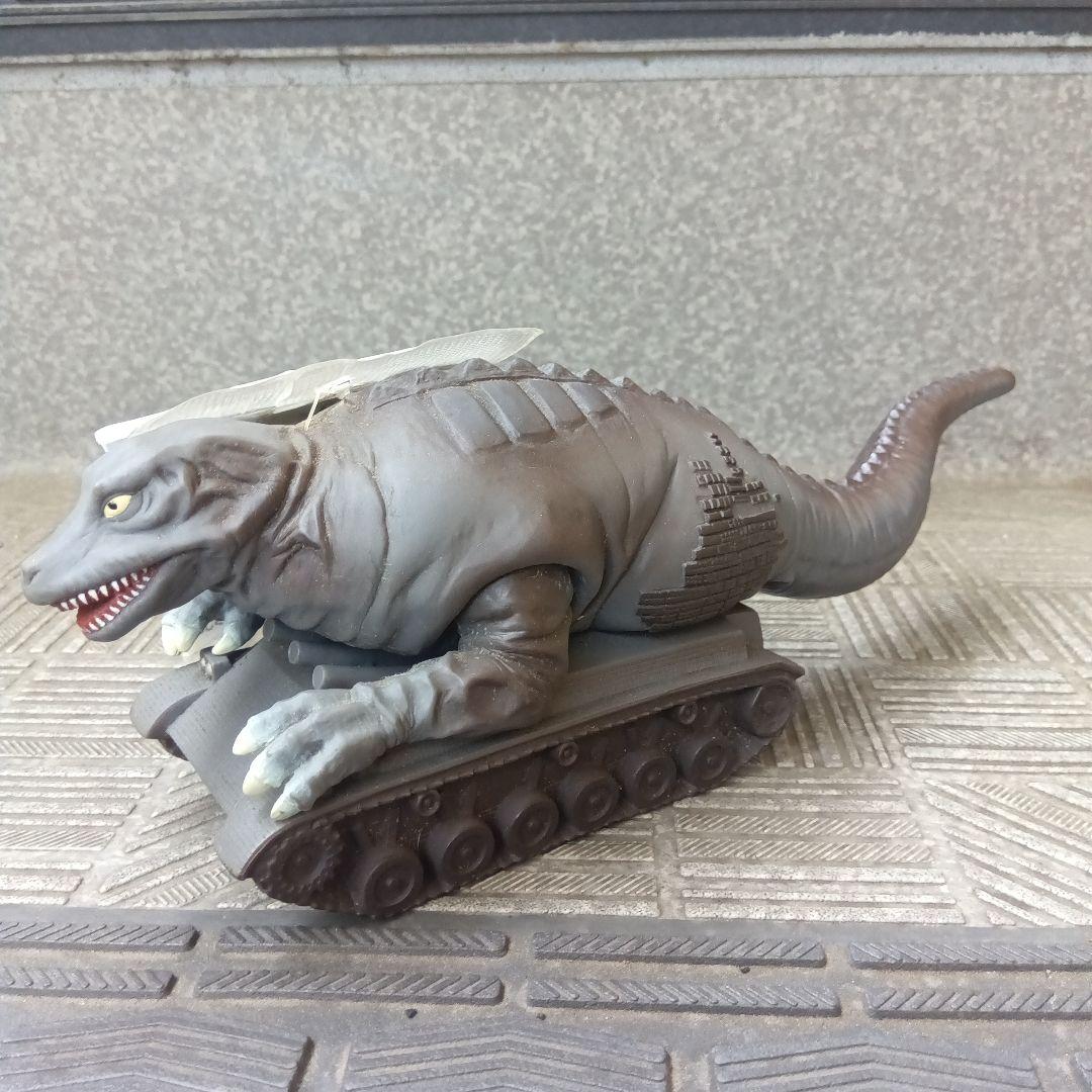 ま*ん様 「ウルトラセブン怪獣 タグ付き」ソフビ/恐竜戦車/クレージー
