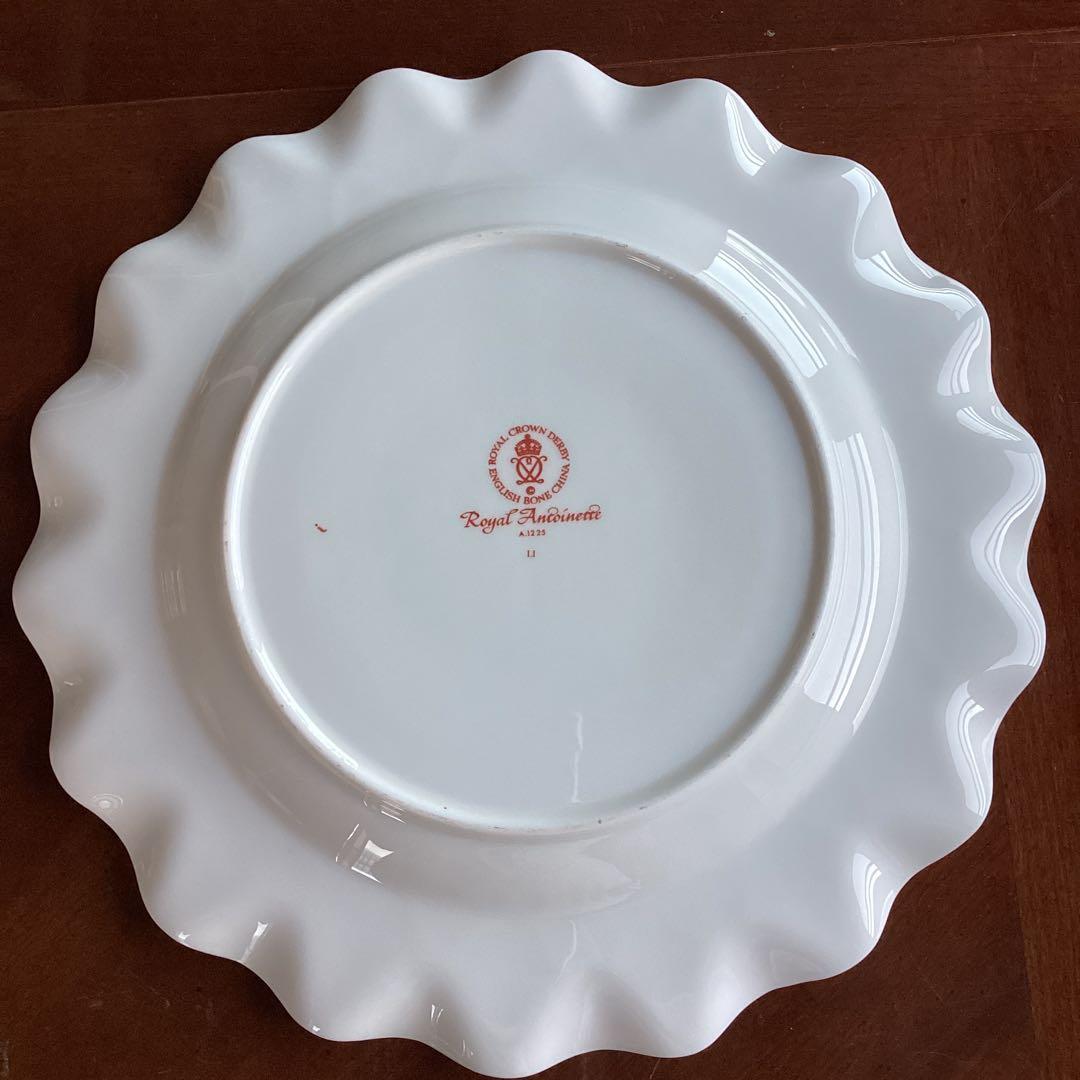《ロイヤルクラウンダービー　ロイヤルアントワネット》ディナープレート2枚セット