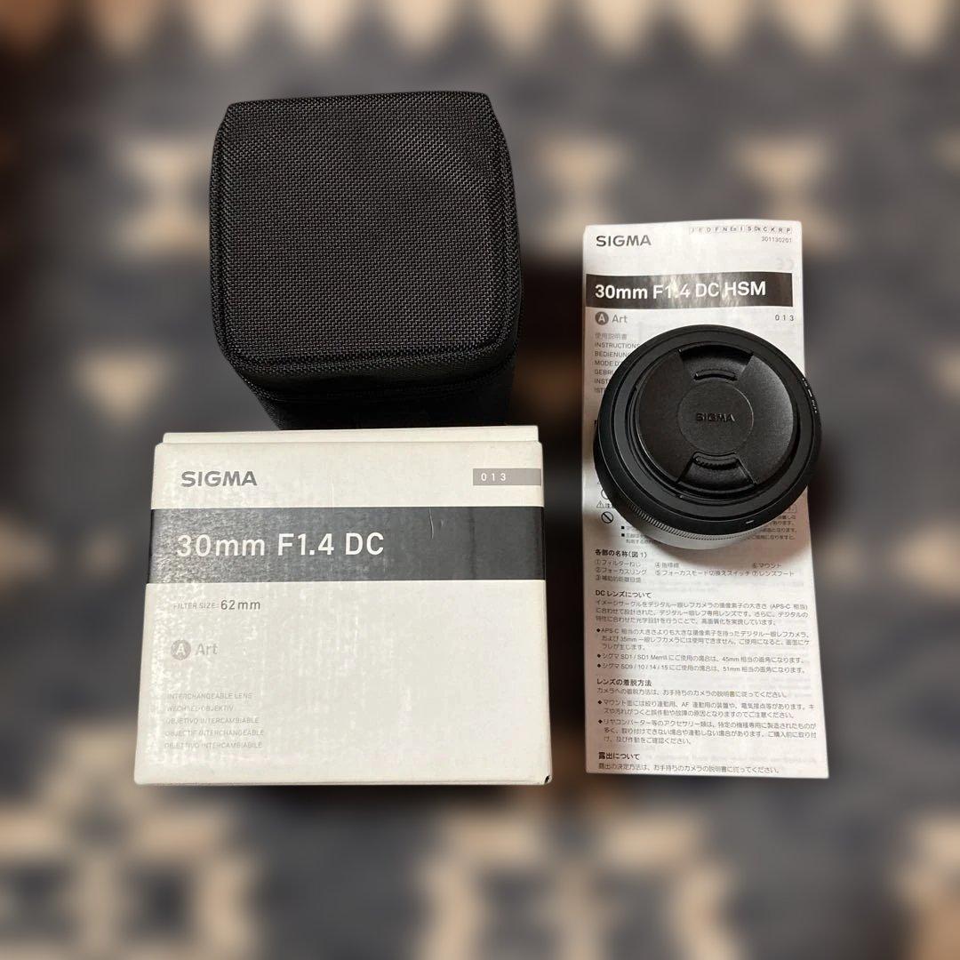 キ*カ様 美品 SIGMA 30mm F1.4 DC 単焦点レンズ カメラレンズ 30mm F1.4 DC DN Contemporary [キヤノンRF /単焦点