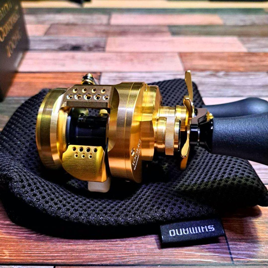 美品】 21カルカッタコンクエスト100HG カスタムDRT バリアルハンドル