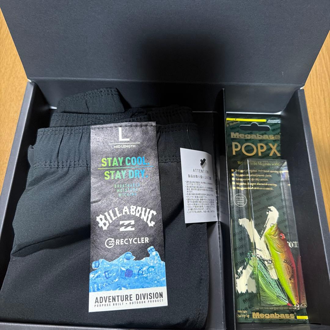 限定メガバスBILLABONG ミッドレングスショーツ L & POPX BILLABONG × MEGABASSがコラボ。ルアーと高機能ウォークショーツの
