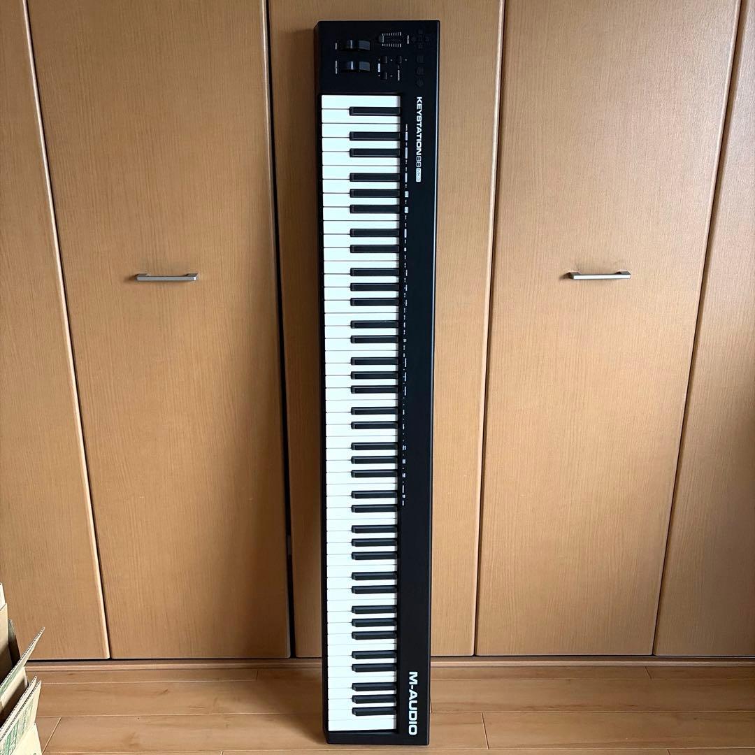 M-Audio 88鍵 USB MIDIキーボード 88MK3 Amazon | M-Audio 88鍵USB MIDIセミウェイト・キーボード バーチャル