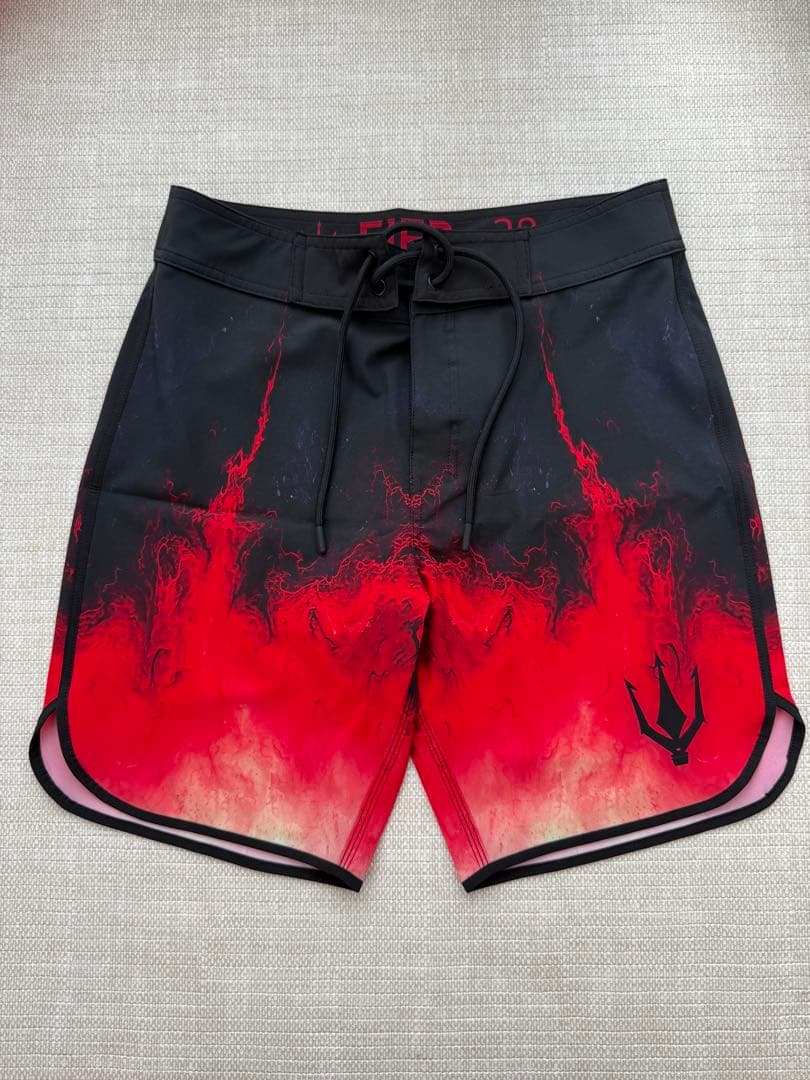 FIED サーフパンツ サイズ28 ブラックレッド フィジーク サーフパンツ [ 予約注文商品 ] - PEAQ [ フィジーク