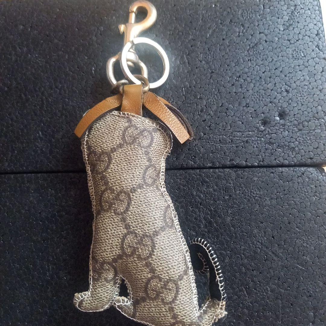 GUCCI 犬グッチ GGプラス グッチョリ オリバー パグ ドッグ 犬 キーホ