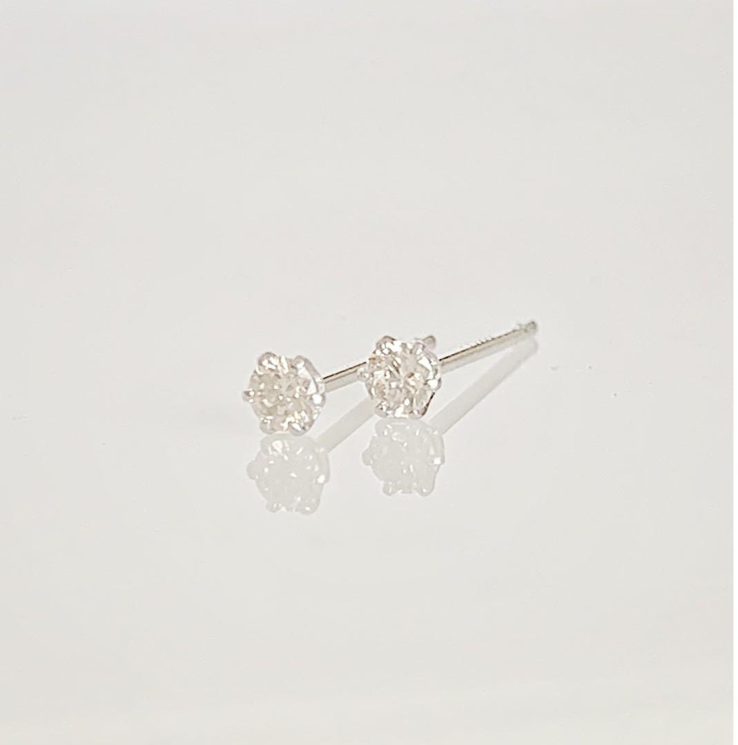 ピアス プラチナ 天然ダイヤモンド 0.10ct ！