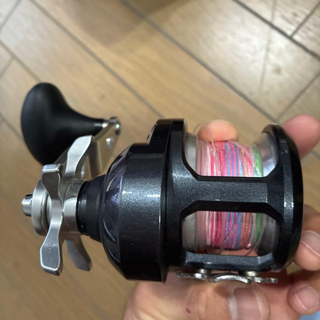 SHIMANO TORIUM 2000HG 両軸リール