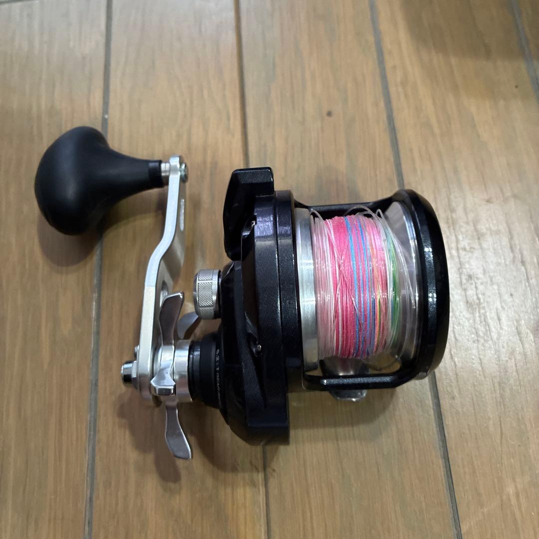 SHIMANO TORIUM 2000HG 両軸リール