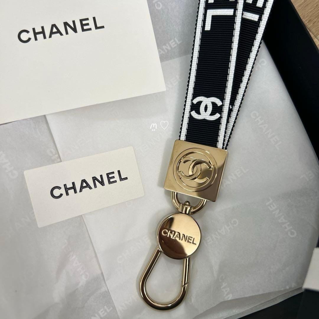 新品 新作 CHANELシャネル ココマークロゴネックストラップ 2025SS