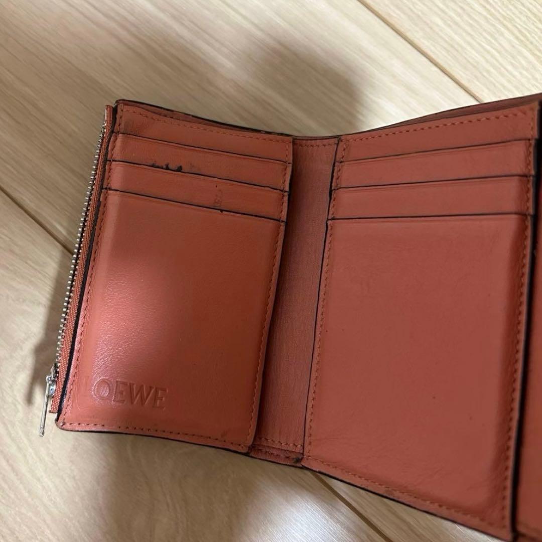 最終値下げ】LOEWE ロエベ 三つ折り財布 - メルカリ