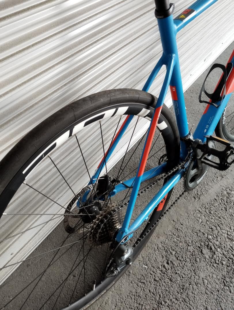 中古]CUBE-ATTAIN RACE(2020):赤青:58サイズ - メルカリ