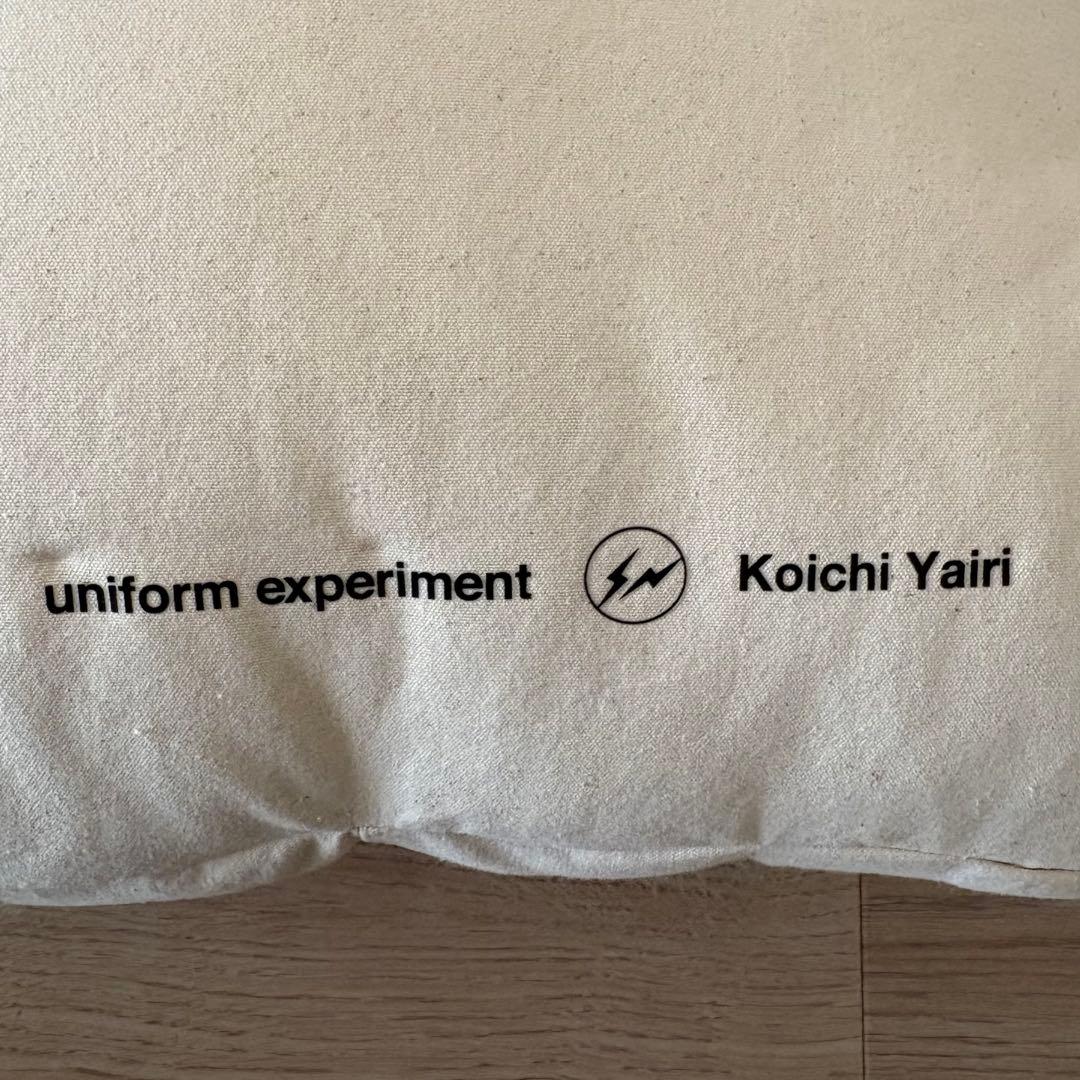 矢入幸一 × uniform experiment クッション [商品]矢入幸一× uniform