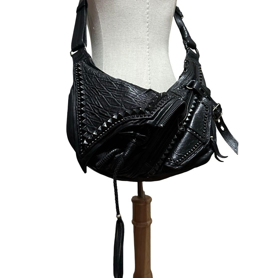 KMRii ピラミッドスタッズ レザー ショルダーバッグ - メルカリ