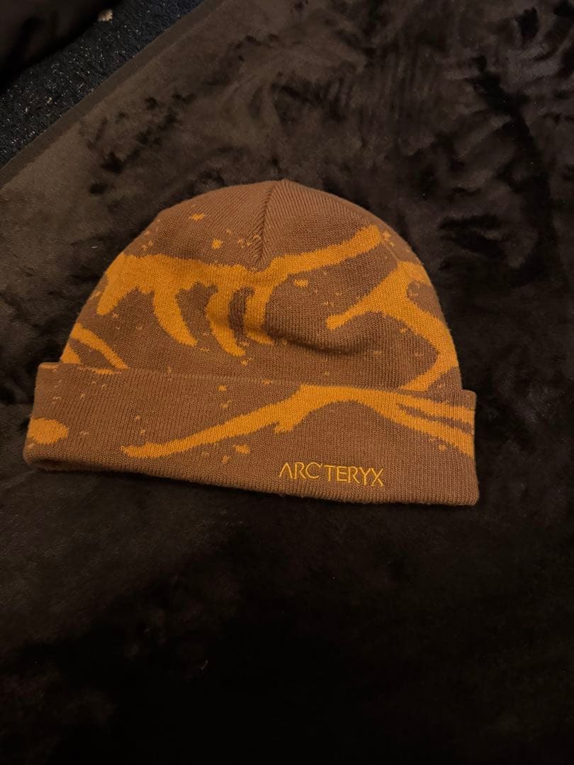 ARC'TERYX 迷彩ニット帽 ARC'TERYX 迷彩ニット帽アークテリクス ビーニー ニット帽 - メルカリ