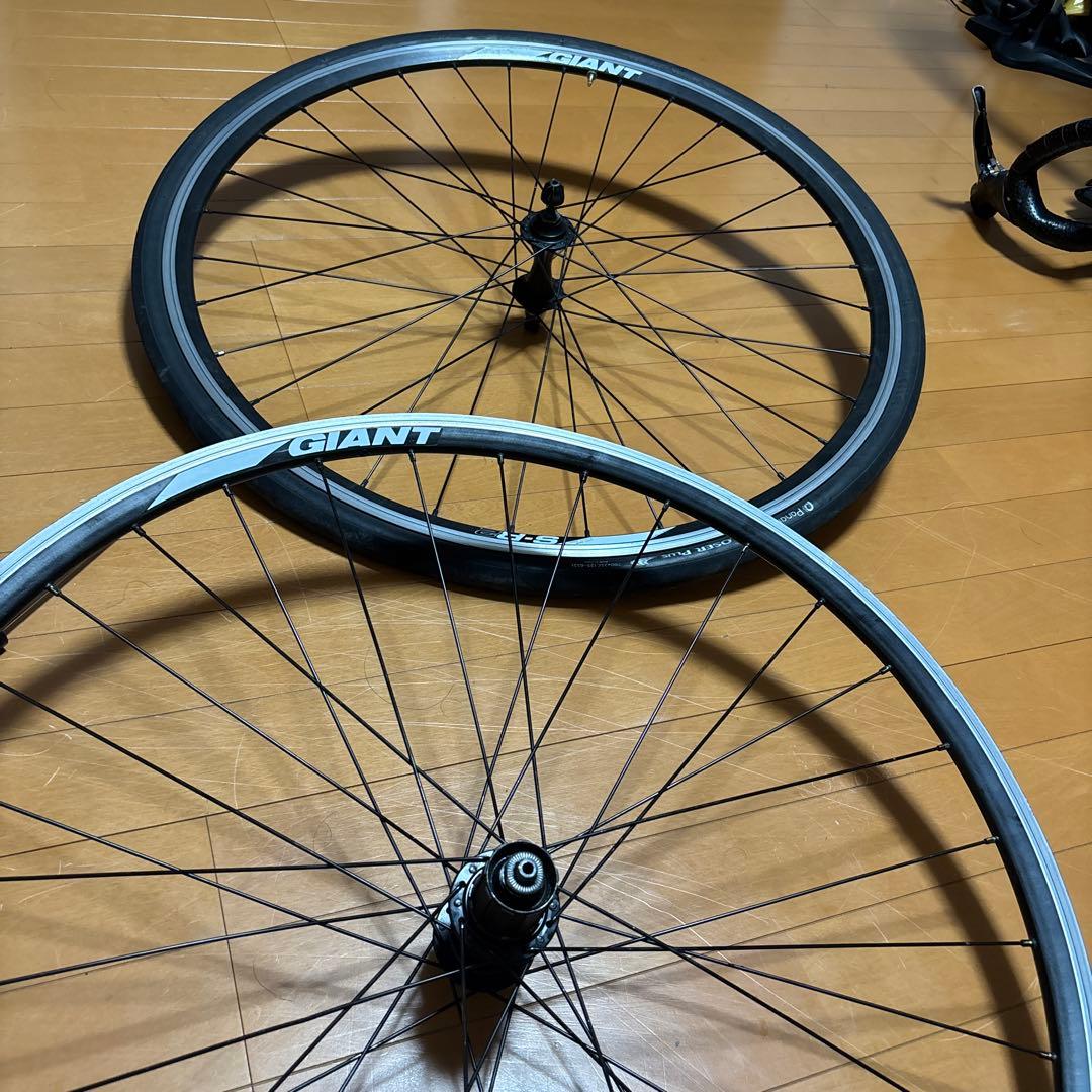 GIANT defy純正ホイール