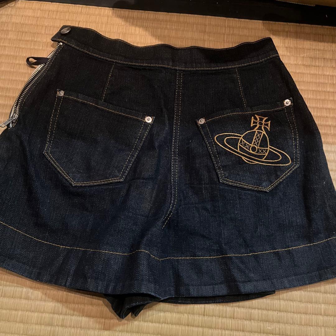 Viviennewestwood ダークデニム スカート型ショートパンツ - メルカリ
